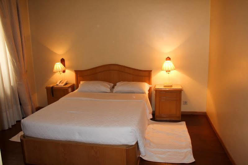 포르투 Portucalense B&B 외부 사진